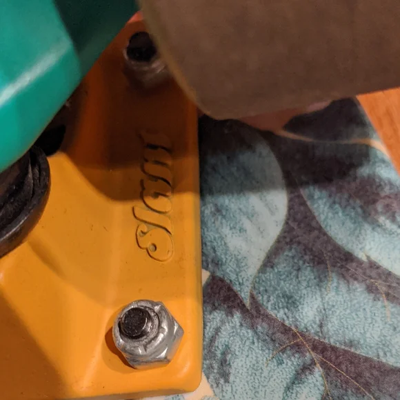 Globe Bantam Penny Board With Retro Graphic: Grandma's Couch - Picture 7 of 12